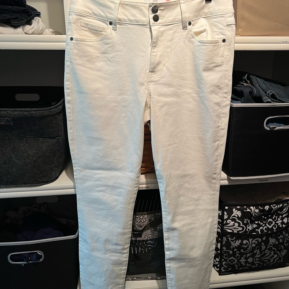 Cabi cinch skinny white jeans